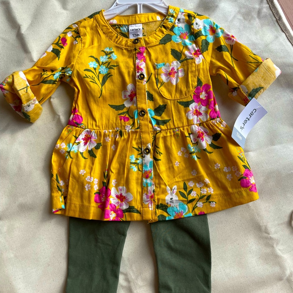 Carter’s Baby Girl 2-piece outfit set